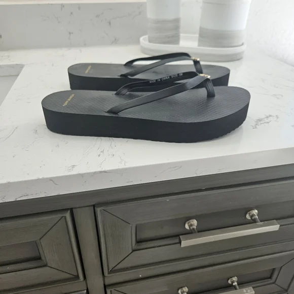 Tory Burch Platform flip flops - Picture 2 of 4